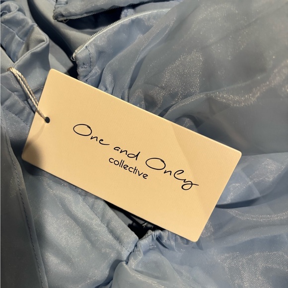 Elegant Blue Strapless Maxi Dress - Picture 4 of 5